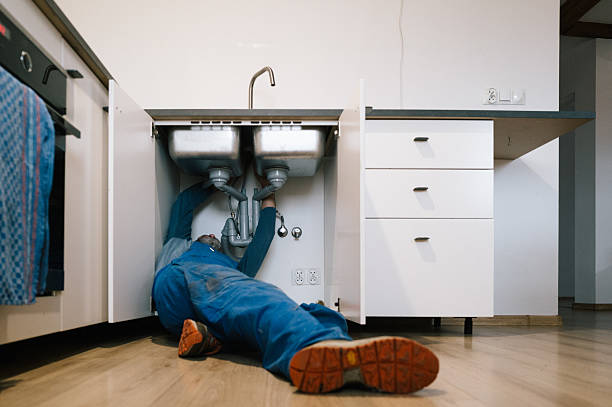 Professional Leak Detection technician working in Hayfield, VA